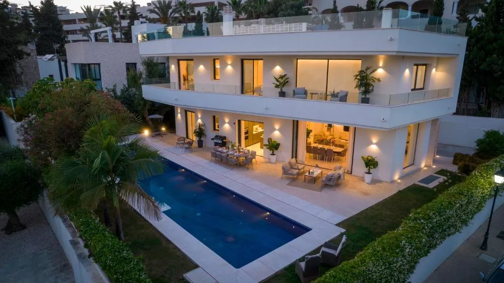 Image of VACATION MARBELLA I Villa Velazquez, 150m to the Beach, Heated Pool, Golden Mile